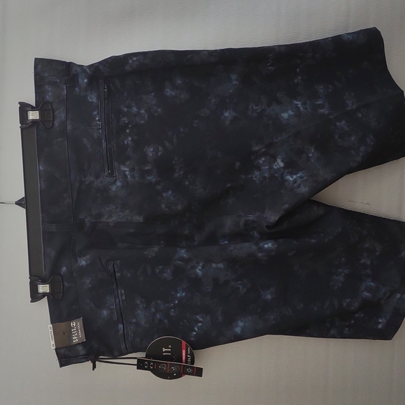 🆕 Split stretch Performance Golf ⛳ Shorts - Picture 6 of 6